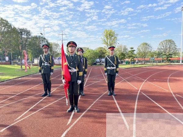 新余市高新一中举行“强国复兴有我”主题升旗仪式